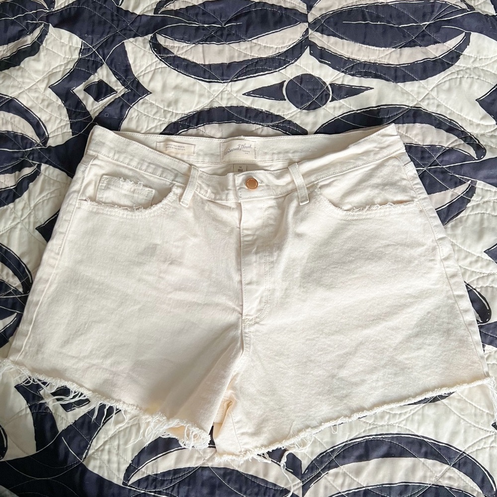 Universal Thread High Rise Short in Cream